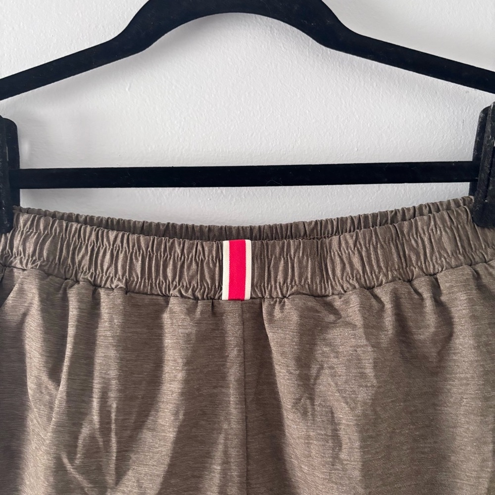 tracksmith - session shorts athletic bottoms stretch waistband pull-on - Picture 4 of 5